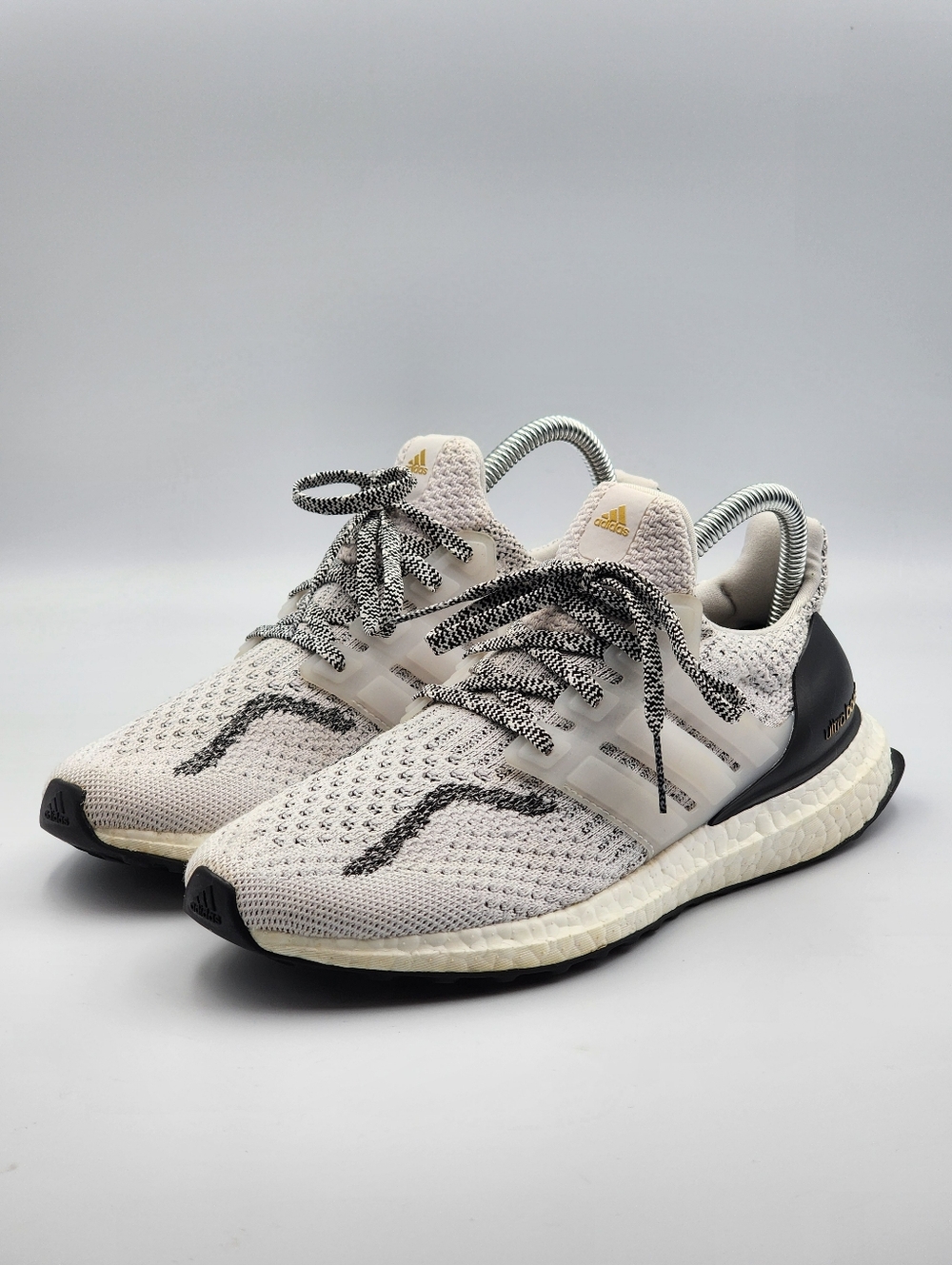 Adidas Ultra boost 5.0 DNA Womens Sneakers Size 6.5